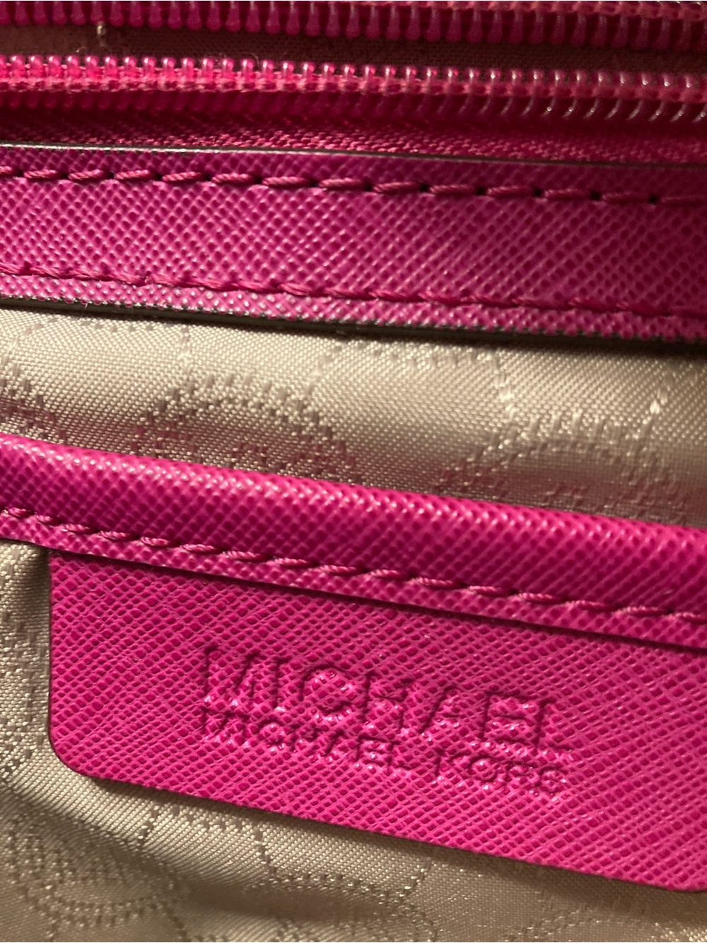 Michael Kors Tote, brown with pink trim - Picture 6 of 12